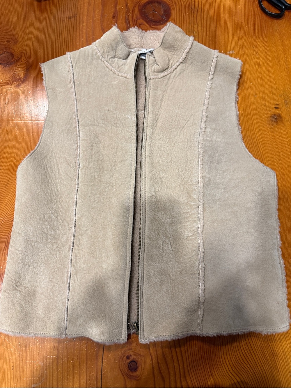 Leather shearling zip Vest medium in cream